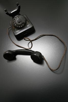 Phone à Georg R Brenner