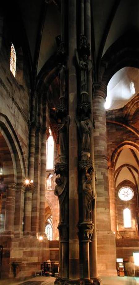 The Angels' Pillar, in the south transept à École allemande