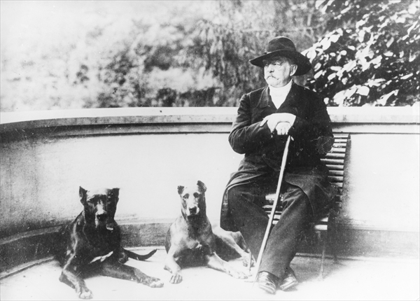 Prince Otto of Bismarck-Schoenhausen, 8th February 1989 (b/w photo)  à École allemande