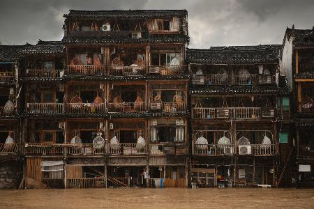 Drowning Fenghuang.