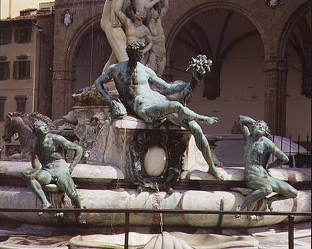 The Fountain of Neptune, detail of three seated figures à Giambologna