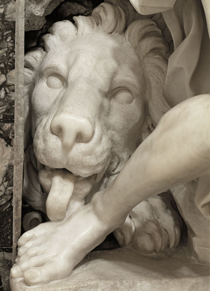 A Lion licking the foot of Daniel  (detail of 186919) à Gianlorenzo Bernini