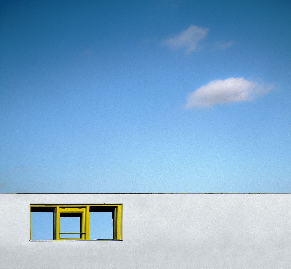 Yellow window à Gilbert Claes