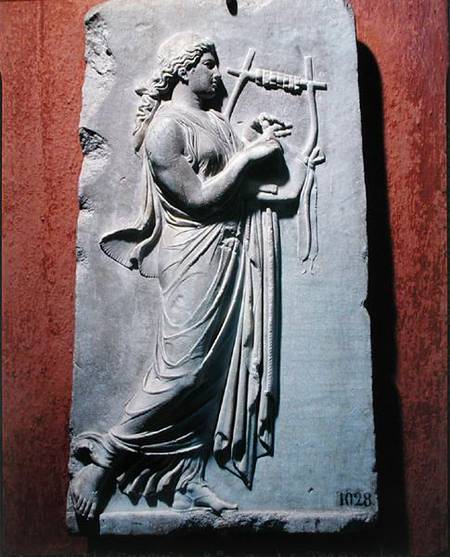 Relief depicting Terpsichore, the muse of dancing and song à Art Grec