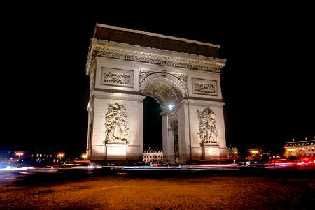 Arc Triomphe at night