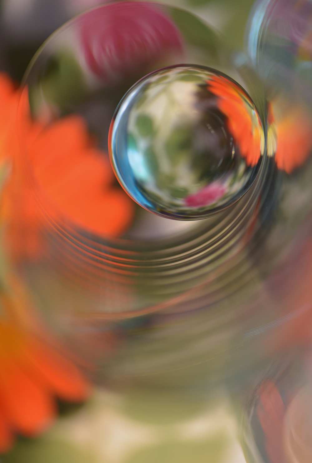Floral sphere à Heidi Westum