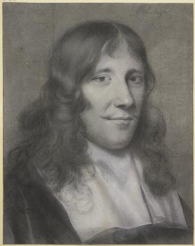 Brustbild eines jungen Mannes mit Schnurrbärtchen, langem Haar und weißem über die Brust hängendem K