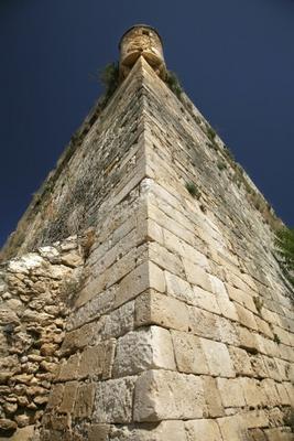 castle wall à Iñigo Quintanilla