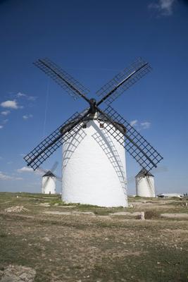 three spanish mills à Iñigo Quintanilla