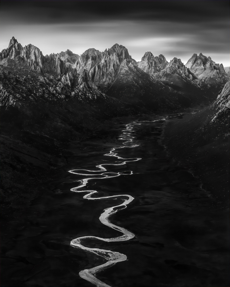 The Mountain Stream à Irene Wu