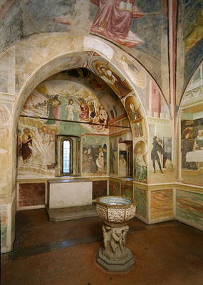 rnterior of the Baptistery with fresco depicting scenes from the Life of Saint John, by Tommaso Maso à École italienne (15ème siècle)