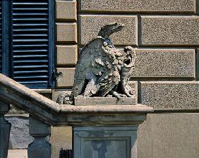 Eagle and crest, Villa di Celle (photo)