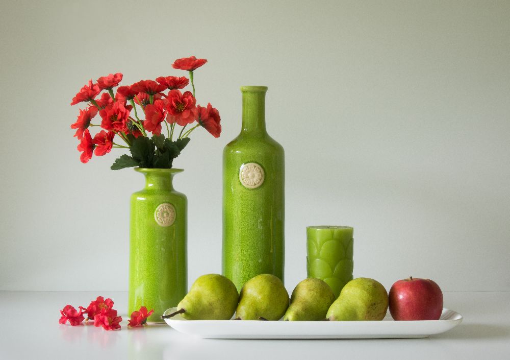 Red and Green with Apple and Pears à Jacqueline Hammer
