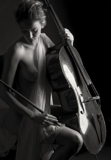 The Girl with Cello
