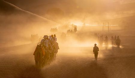 Camel Riding in the Gobi Desert (悠悠驼铃声）