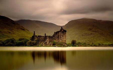 Kilchurn Castle in rain