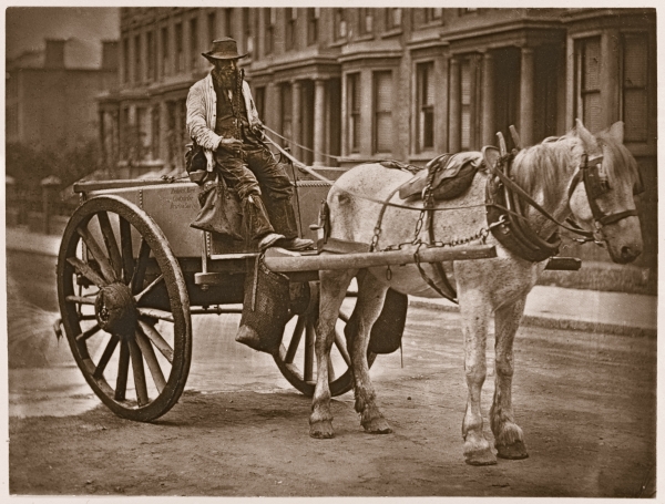 The Water Cart, from ''Street Life in London'', 1877-78 (woodburytype)  à John Thomson