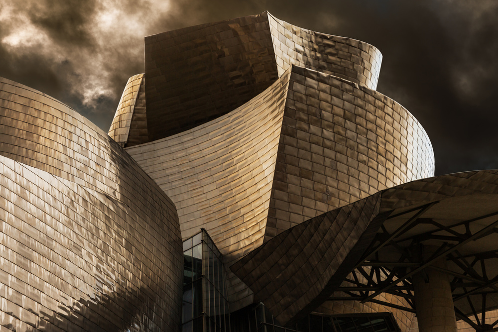 Shapes and shadows (Serie Guggenheim Bilbao) à Jois Domont ( J.L.G.)