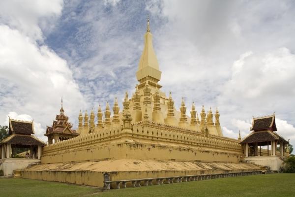 That Luang, Tempelanlage à Josef Müllek