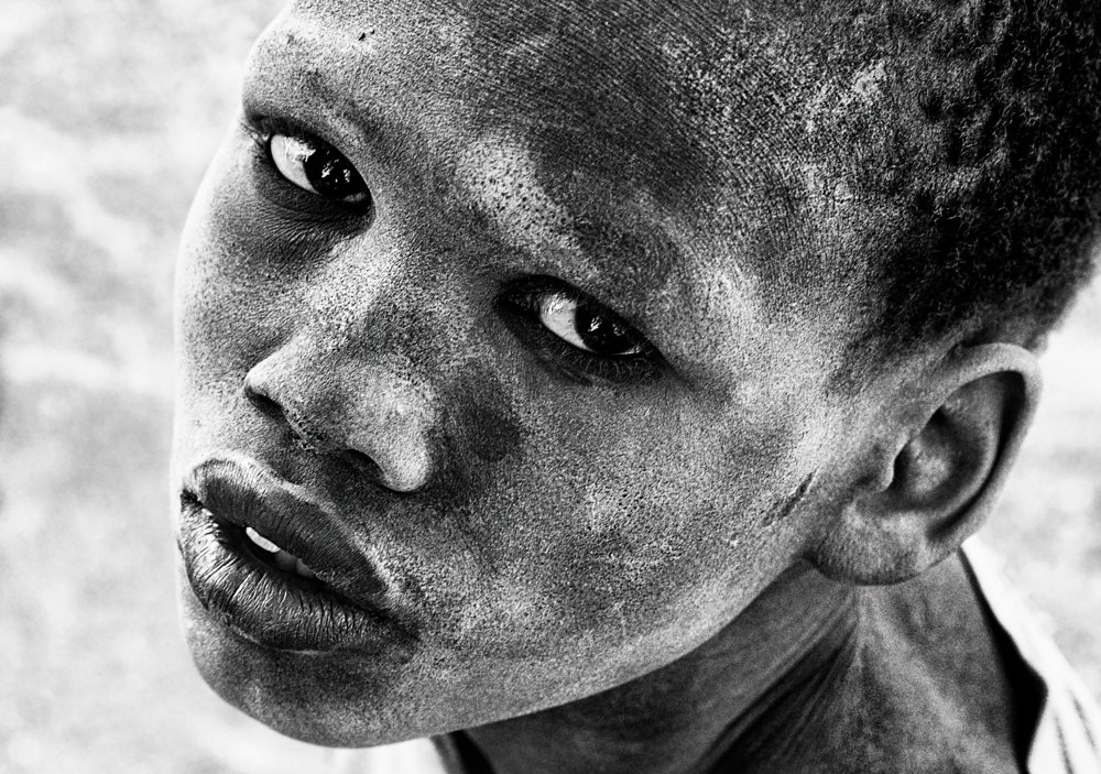 Mundari tribe child - South Sudan à Joxe Inazio Kuesta Garmendia