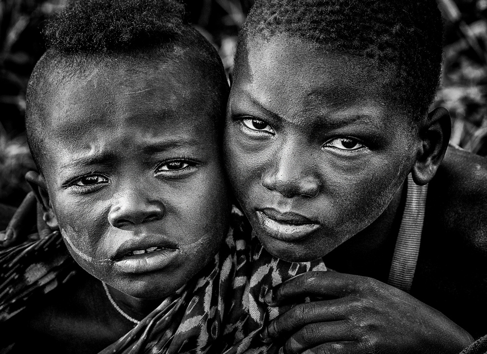Surmi tribe children - Ethiopia à Joxe Inazio Kuesta Garmendia