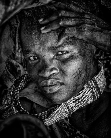 Larim woman  having a rest in a market - South Sudán