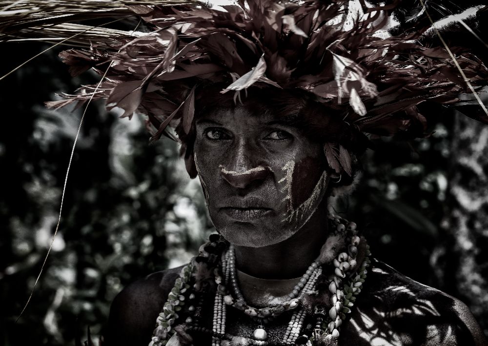 Woman in the sing-sing festival of Mt Hagen - Papua New Guinea à Joxe Inazio Kuesta