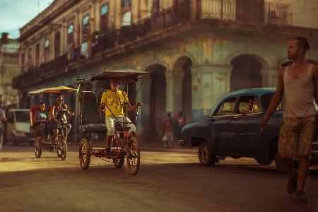 La Habana, sus sombras, su polvo, su gente