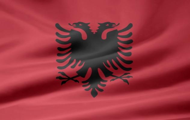 Albanische Flagge à Juergen Priewe