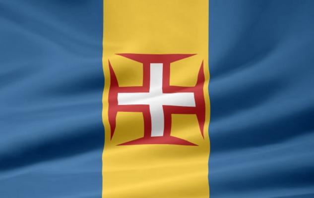 Madeirische Flagge à Juergen Priewe