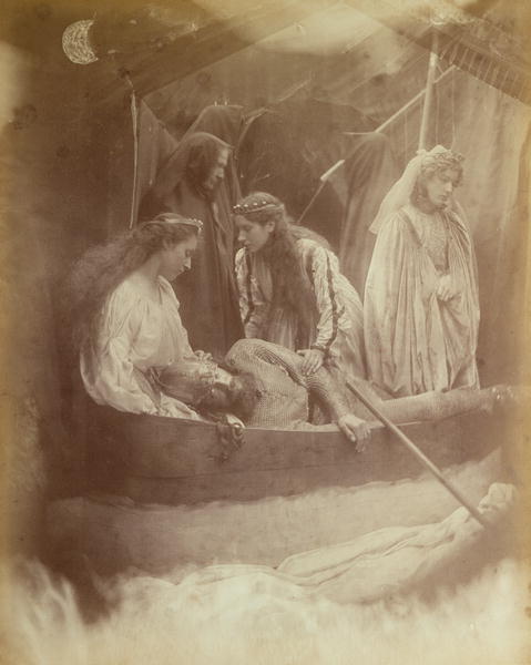 The Passing of King Arthur, Illustration from ''Idylls of the King'' by Alfred Tennyson (1809-1892)  à Julia Margaret Cameron