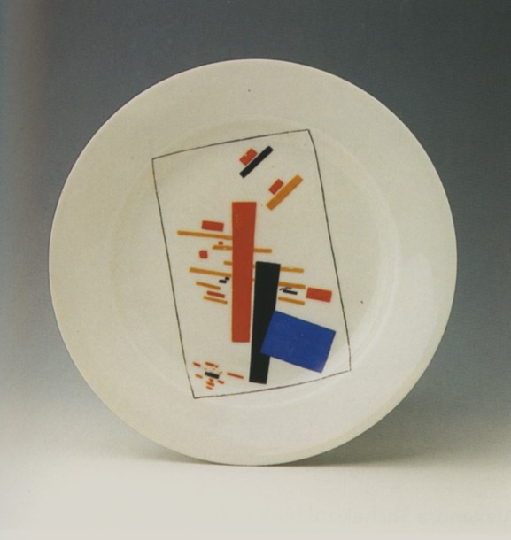 Plate with suprematist decoration à Kasimir Severinovich Malewitsch