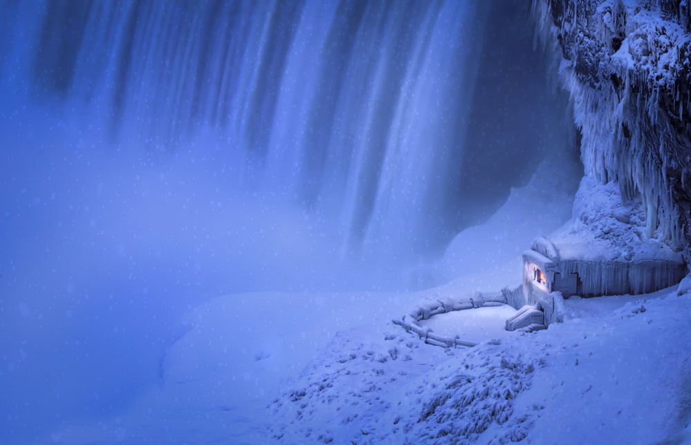 Niagara Falls à Larry Deng