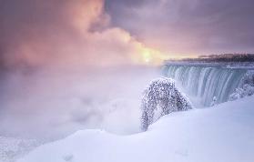 Sunrise at Niagara Falls