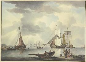 Viele Schiffe, rechts am Strand eine Frau und zwei Männer, von denen einer ein Sprachrohr in der Han