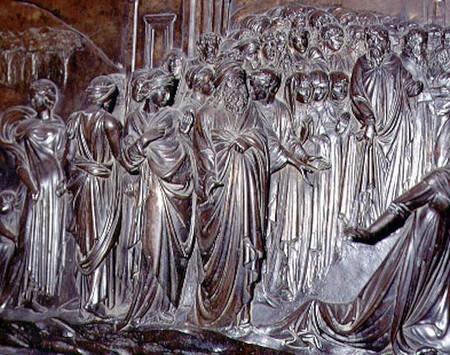 The Shrine of St. Zenobius, detail of the crowd from the Miracle of the Strozzi Boy à Lorenzo  Ghiberti