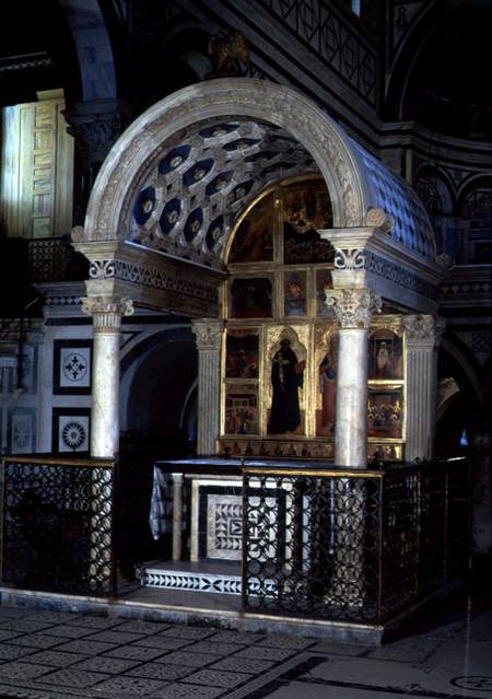 Tabernacle or Chapel of the Crucifixion designed by Michelozzo di Bartolomeo (1396-1472), enamelled à Luca  della Robbia
