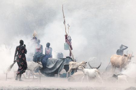 Mundari Camp Life