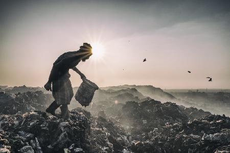 Worker at the dumpyard