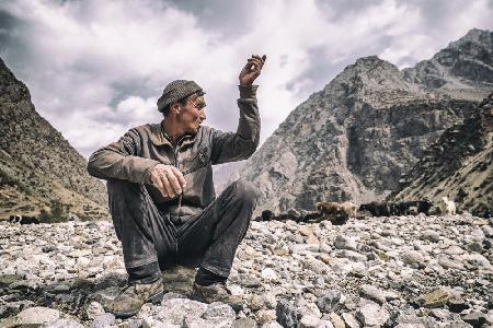 	 Shepherd beyond The Seventh lake