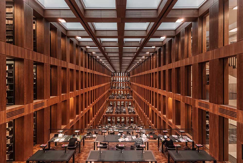 Library in Berlin. à Massimo Cuomo