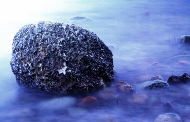 Stein Im Meer à Matthias Zwetz