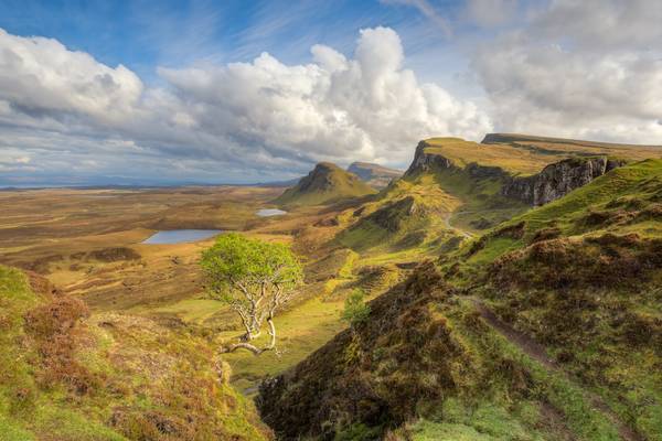 Quiraing auf der Isle of Skye in Schottland à Michael Valjak