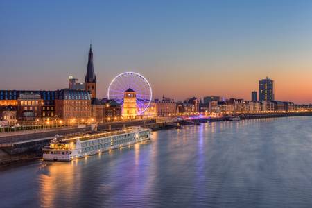 Düsseldorf Blick zur Altstadt