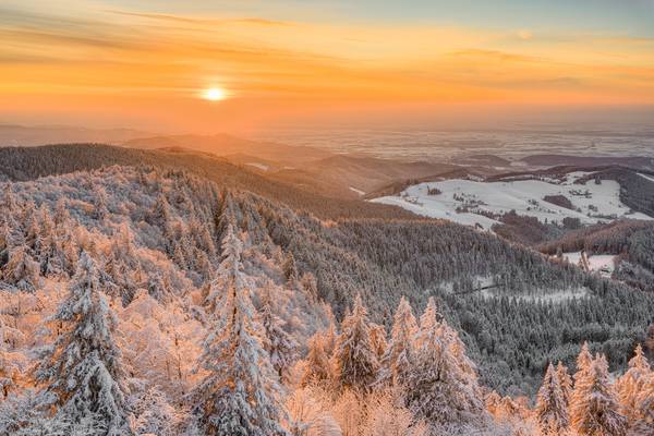 Winterabend auf dem Schauinsland im Schwarzwald à Michael Valjak