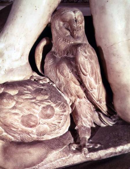 The Tomb of Giuliano de Medici (1478-1516) detail of the owl under the arm of Night à Michelangelo Buonarroti