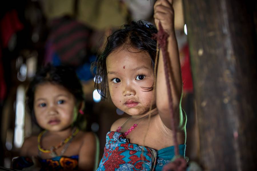 Enfants au Bangladesh, Asie  à Miro May