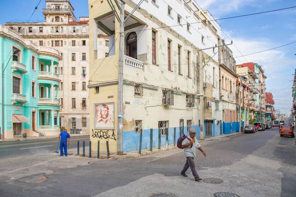 Street in Havana, Cuba, People in Havanna, Kuba à Miro May