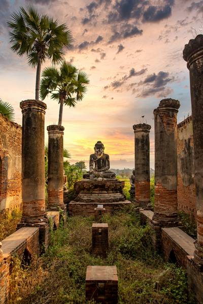 Buddha im Tempel, Myanmar