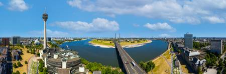 Rheinkniebrücke in Düsseldorf Panorama